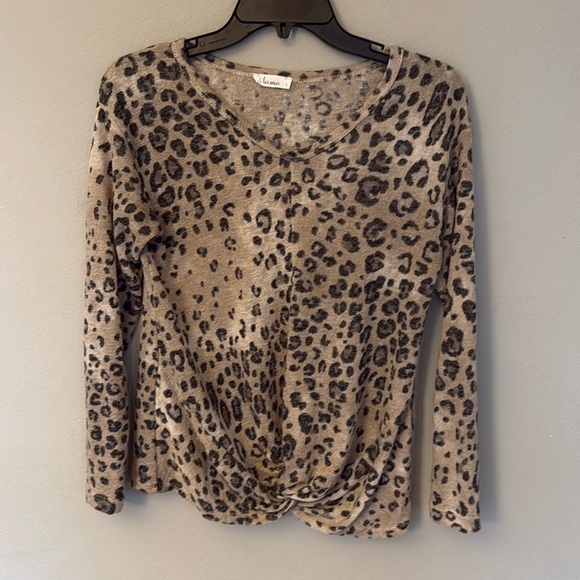 Les Amis Size S Animal Print Sweater Faux Knotted Front - Picture 1 of 5
